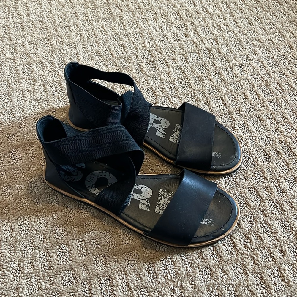 Sorel Ella Strap black sandal size 7